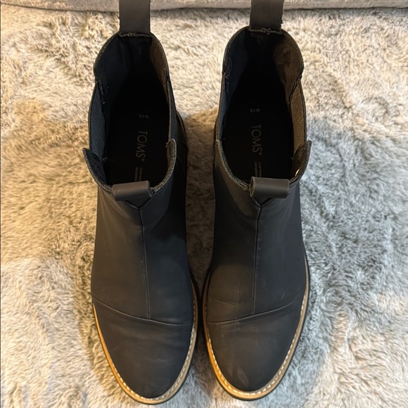 TOMS Black Leather Chelsea Boots - Picture 7 of 9